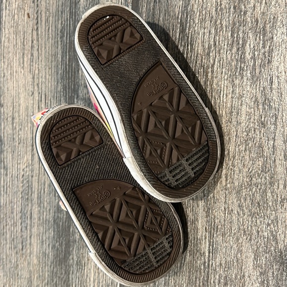 Converse Baby Sneakers - Picture 4 of 6